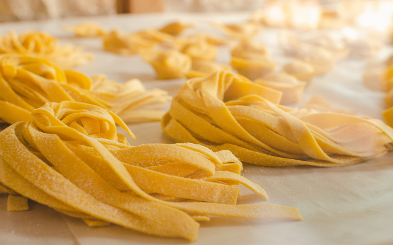 Tagliatelle all'uovo artigianali | Pastificio Franzoni | Pasta fresca artigianale a Brescia Tagliatelle all'uovo artigianali | Pastificio Franzoni | Pasta fresca artigianale a Brescia