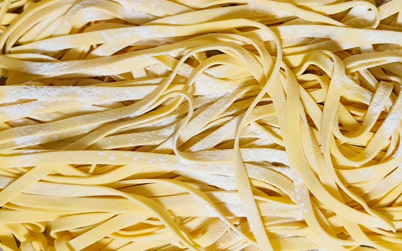 Fettuccine artigianali - Pastificio Franzoni: pasta fresca artigianale a Brescia