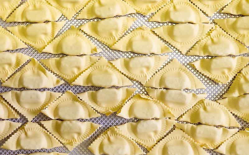 Triangoloni alla carne artigianali - Pastificio Franzoni: pasta fresca artigianale a Brescia